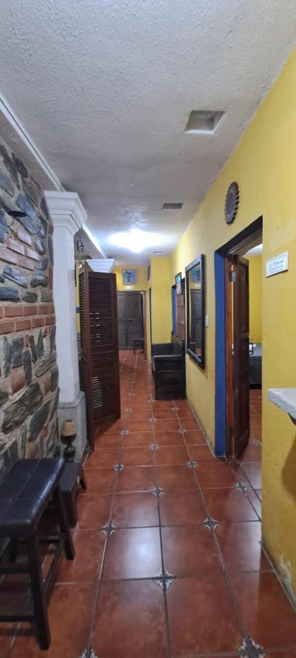 Hotel Posada Gutierrez Antigua Exterior foto